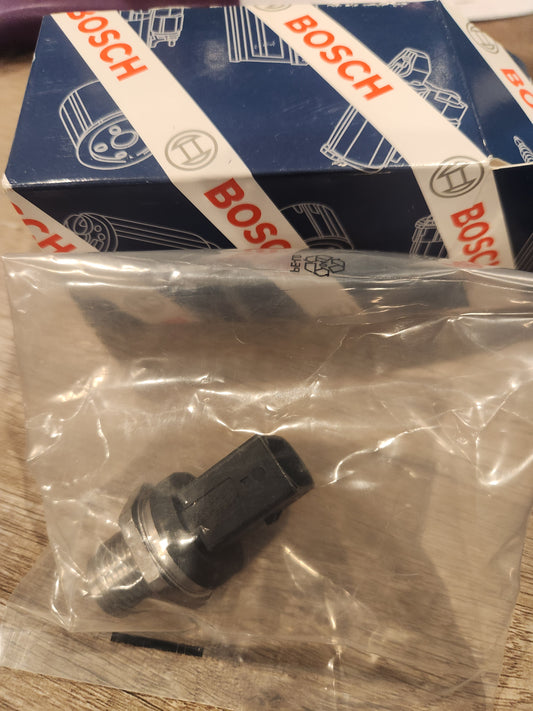 2700 bar M50D Rail Pressure sensor M57 N57